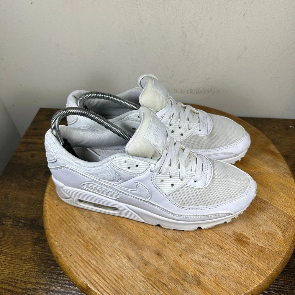 Nike Air Max 90 White Sneakers Women's Size 9 Athletic Shoes DH8010-100